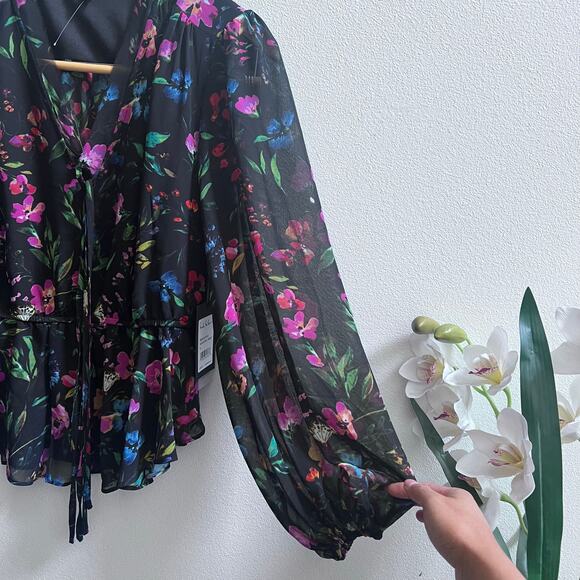 Nicole Miller Floral Printed V-Neck Sheer Puff Sleeve Black Purple Career Top - Picture 3 of 9